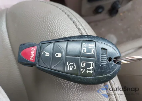 2016 Chrysler Town & Country Touring from USA, damaged, VIN 2C4RC1BG1GR287198